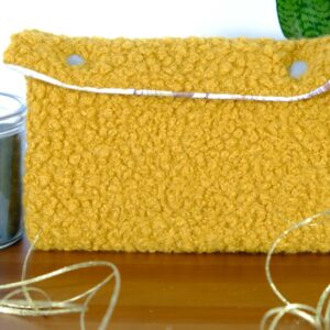 Pochette molletonnée petit format jaune moutarde