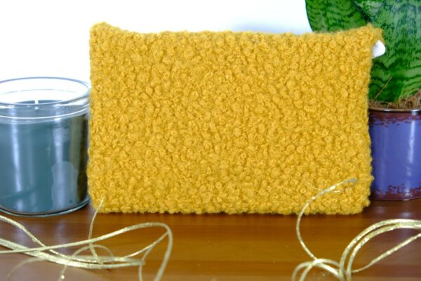Pochette molletonnée petit format jaune moutarde – Image 2