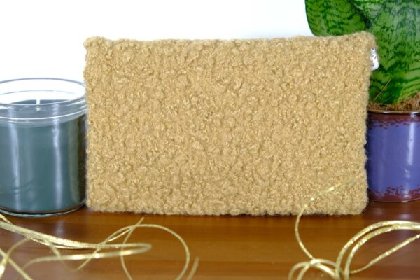 Pochette molletonnée petit format beige – Image 2