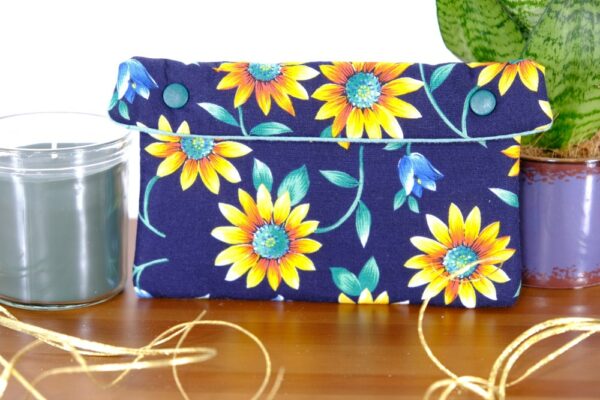 Pochette molletonnée petit format marine et fleurs