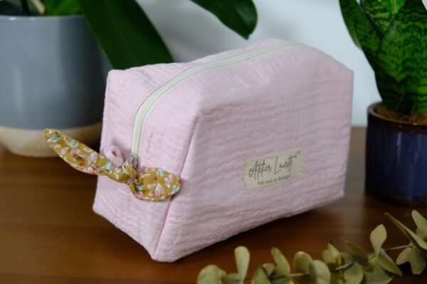 Trousse de toilette petit format rose pâle – Image 4