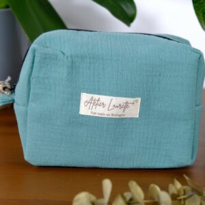 Trousse de toilette petit format vert clair