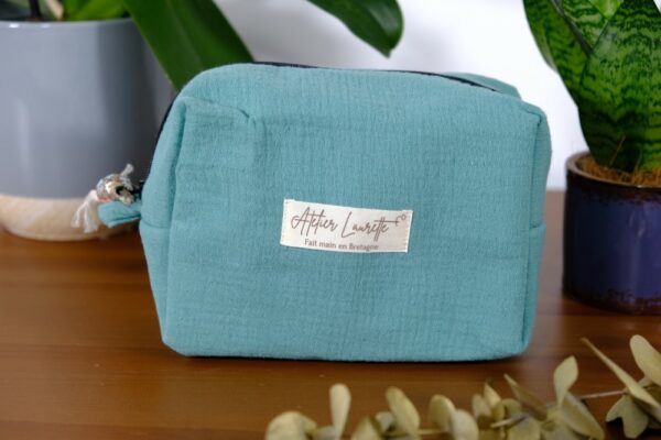Trousse de toilette petit format vert clair