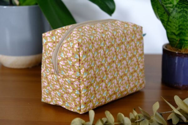 Trousse de toilette petit format à motifs gouttes – Image 3