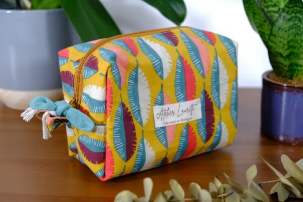 Trousse de toilette petit format à motifs feuilles – Image 2