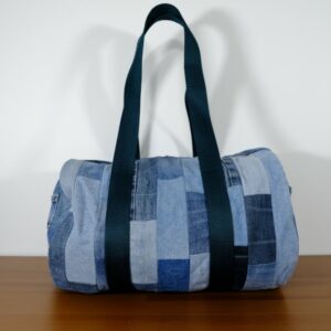 Sac polochon en jean upcyclé bleu délavé