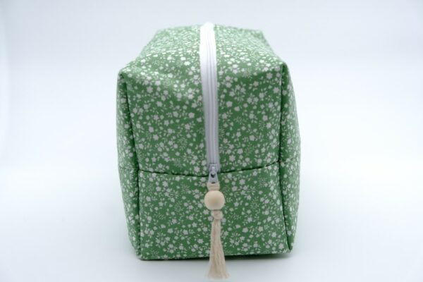 Trousse grand format verte à fleurs blanches – Image 2