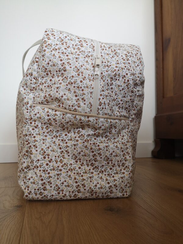 Sac week-end velours blanc à fleurs – Image 2