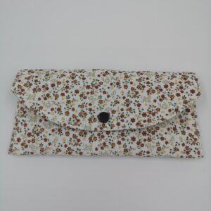 Etui à lunettes en velours blanc à fleurs